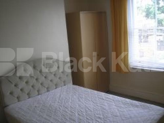 			3 Bedroom, 1 bath, 1 reception Flat			 Grafton Road, KENTISH TOWN NW5